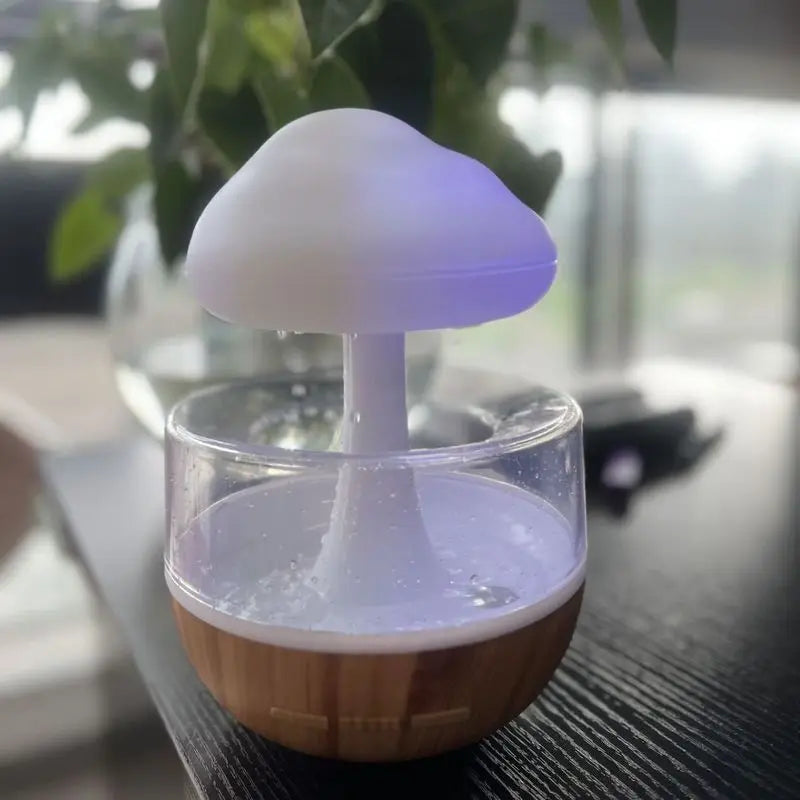 Luftbefeuchter in Tropfenform als Pilz Lampe
